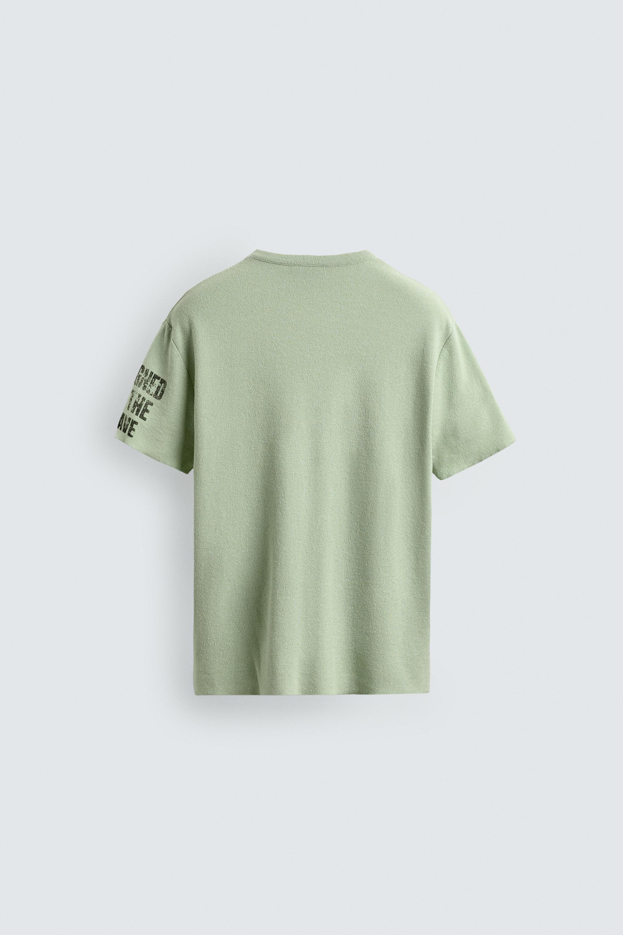 T-SHIRT EN MAILLE IMPRIMÉS DÉLAVÉS